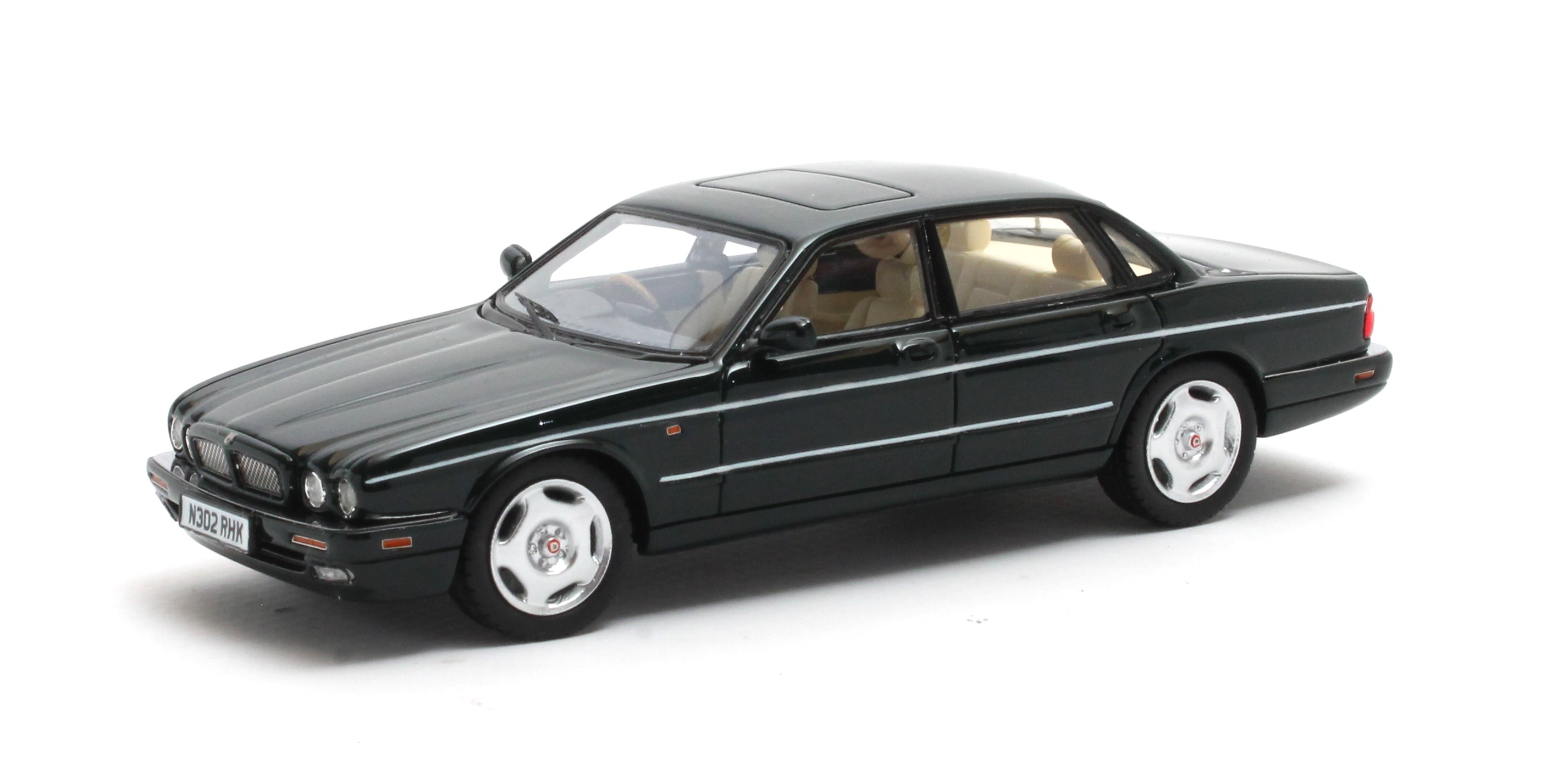 Jaguar XJR X300 1994-1997 British Racing Green - 1:43